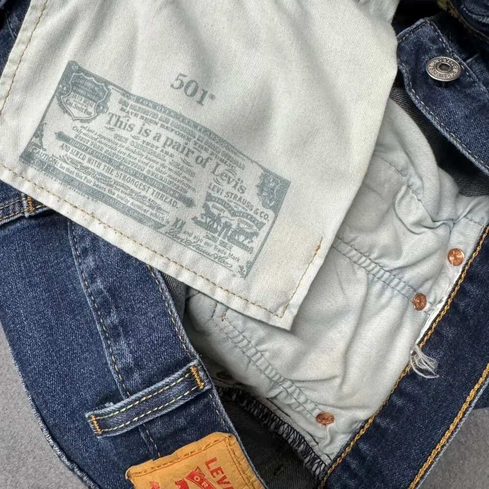 Levi's 501 Jeans Mens 38x34 (38x33 ACTUAL) Button Fly Blue Denim Straight‎ Fit